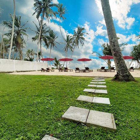 Akurala Beach Boutique Resort Exterior photo