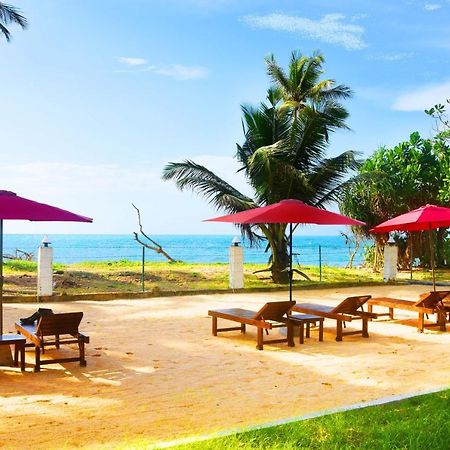Akurala Beach Boutique Resort Exterior photo
