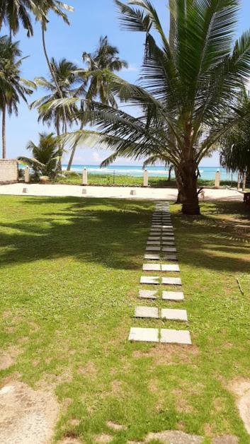 Akurala Beach Boutique Resort Exterior photo