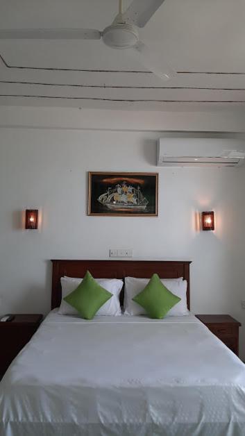 Akurala Beach Boutique Resort Exterior photo