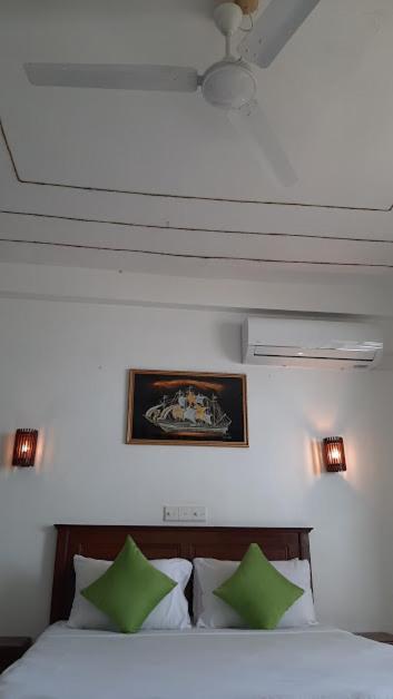 Akurala Beach Boutique Resort Exterior photo