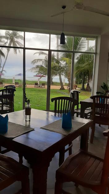 Akurala Beach Boutique Resort Exterior photo